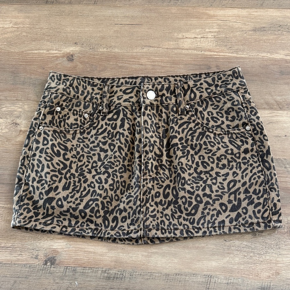 SHEIN Brown Leopard Print Denim Mini Skort
